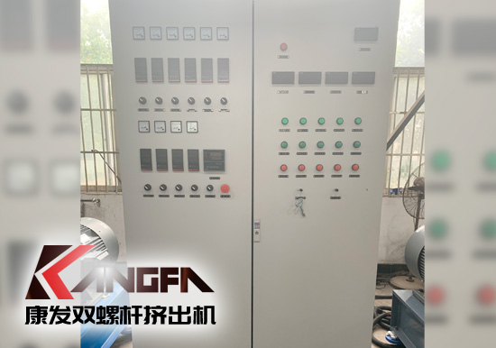 双螺杆挤出设备主要运用于pvc、rpvc等塑料材质物体,挤出、造粒等,下文就挤出设备自我保护装置做一些简单介绍。