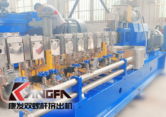 双螺杆挤出机再生塑料行业工厂发展变革之路:配合环保政策,走向规范有序,绿色可持续发展的轨道